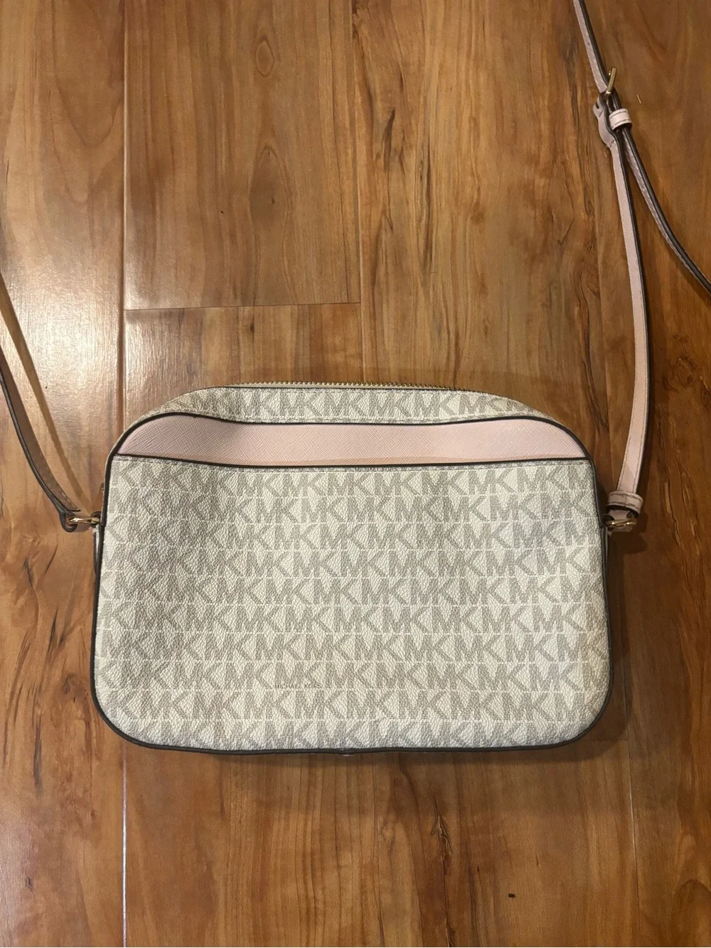 Michael Kors Ivory Logo Crossbody with Pink Trim and Gold Chain